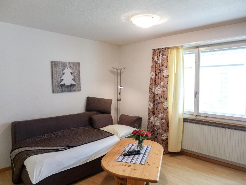 Apartment Chesa Ova Cotschna 305 room 6